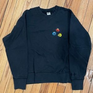 KAWS x Uniqlo seasame street crew neck size xs